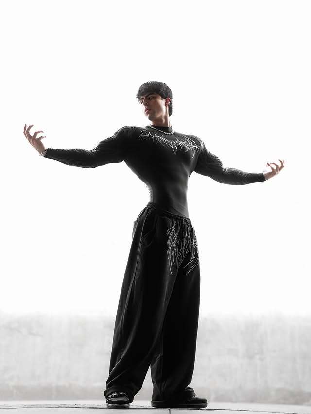 Breathe Divinity Void Tech™ Long sleeve compression – DYNMK FIT