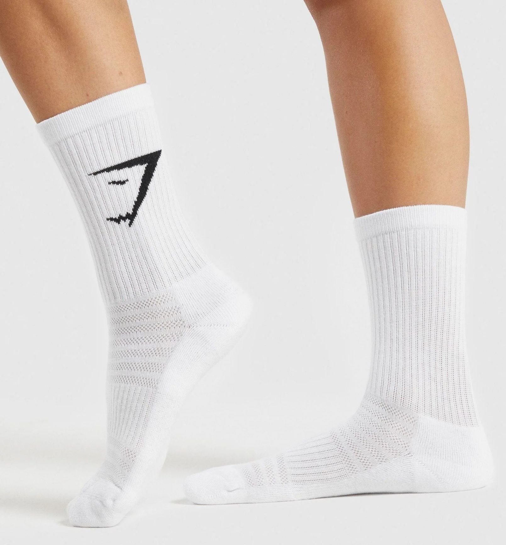 Comfortable GYMSHARK Crew Socks